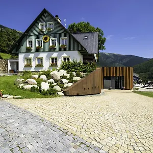 Slunecnice & Panorama Restaurace Farma 3* Spindleruv Mlyn